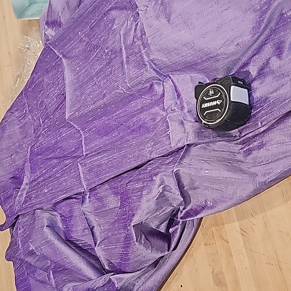 Beautiful  Lavender silk approx  5 yards - Picture 3 of 4